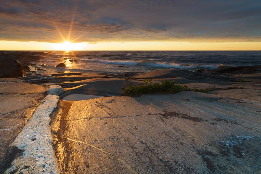 Отель Kylmaepihlaja Lighthouse Раума Экстерьер фото